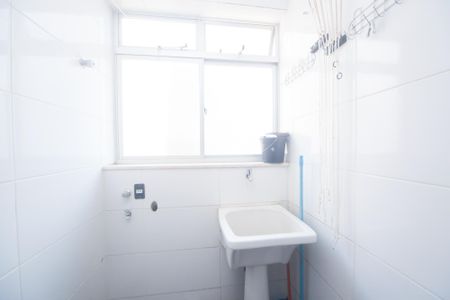 Apartamento à venda com 105m², 3 quartos e 2 vagas Apartamento à venda com 105m², 3 quartos e 2 vagasÁrea de Serviço