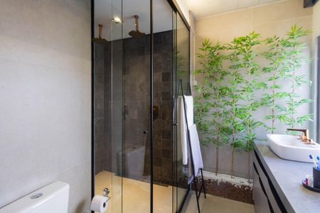 Apartamento à venda com 160m², 3 quartos e 3 vagas Apartamento à venda com 160m², 3 quartos e 3 vagasSuíte