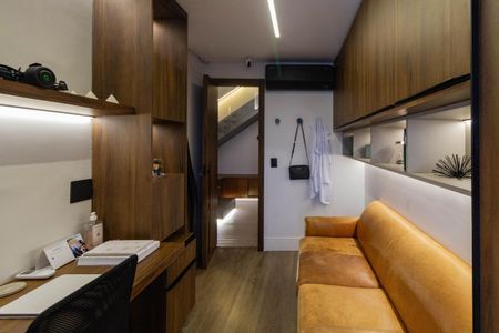 Apartamento à venda com 160m², 3 quartos e 3 vagas Apartamento à venda com 160m², 3 quartos e 3 vagasEscritório