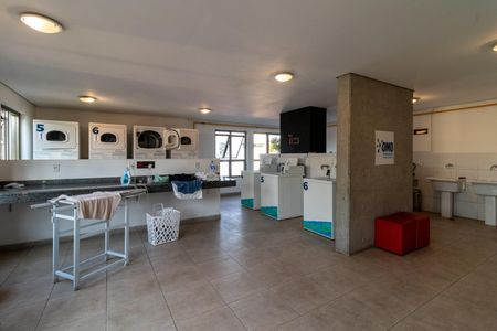 Apartamento à venda com 160m², 3 quartos e 3 vagas Apartamento à venda com 160m², 3 quartos e 3 vagasLavanderia