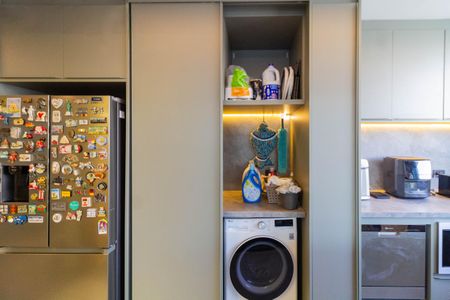 Apartamento à venda com 160m², 3 quartos e 3 vagas Apartamento à venda com 160m², 3 quartos e 3 vagasÁrea de Serviço