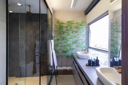 Apartamento à venda com 160m², 3 quartos e 3 vagas Apartamento à venda com 160m², 3 quartos e 3 vagasSuíte