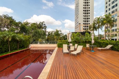 Apartamento à venda com 160m², 3 quartos e 3 vagas Apartamento à venda com 160m², 3 quartos e 3 vagasPiscina