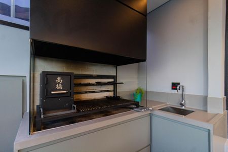 Apartamento à venda com 160m², 3 quartos e 3 vagas Apartamento à venda com 160m², 3 quartos e 3 vagasChurrasqueira