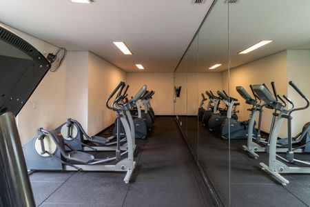 Apartamento à venda com 160m², 3 quartos e 3 vagas Apartamento à venda com 160m², 3 quartos e 3 vagasAcademia