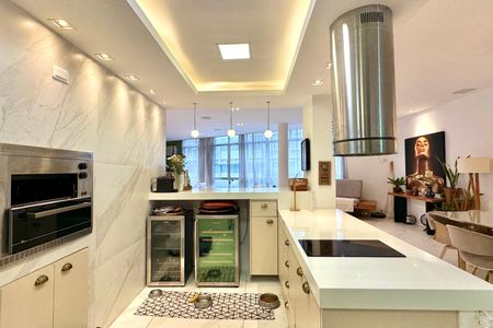 Apartamento à venda com 201m², 3 quartos e 1 vaga