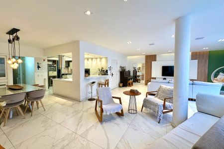 Apartamento à venda com 201m², 3 quartos e 1 vaga