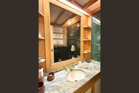 Apartamento à venda com 201m², 3 quartos e 1 vaga