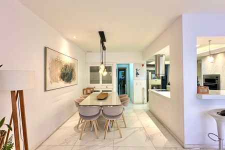 Apartamento à venda com 201m², 3 quartos e 1 vaga