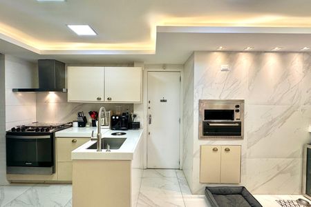 Apartamento à venda com 201m², 3 quartos e 1 vaga