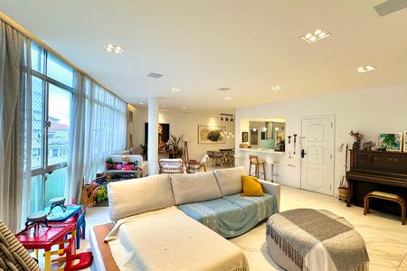 Apartamento à venda com 201m², 3 quartos e 1 vaga