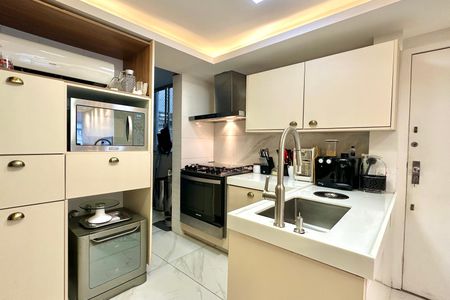 Apartamento à venda com 201m², 3 quartos e 1 vaga