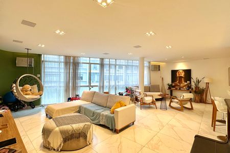 Apartamento à venda com 201m², 3 quartos e 1 vaga