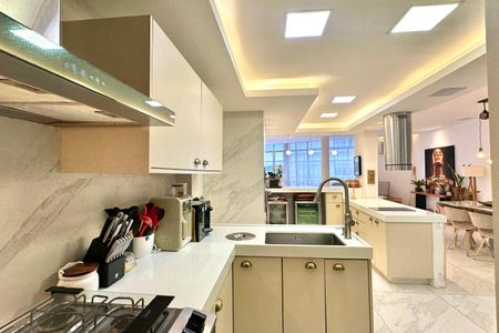 Apartamento à venda com 201m², 3 quartos e 1 vaga