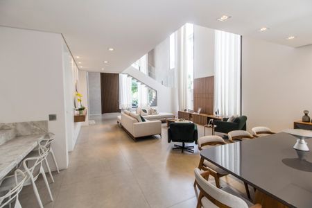 Sala de casa de condomínio à venda com 4 quartos, 349m² em Residencial Burle Marx, Santana de Parnaíba