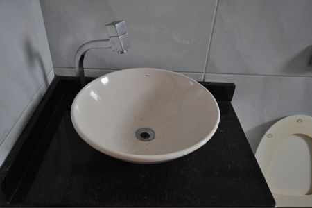 Apartamento à venda com 66m², 2 quartos e 1 vagaBanheiro Social