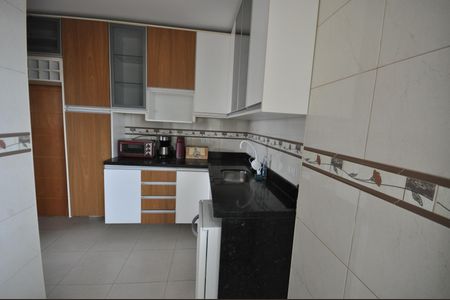 Apartamento à venda com 66m², 2 quartos e 1 vagaCozinha