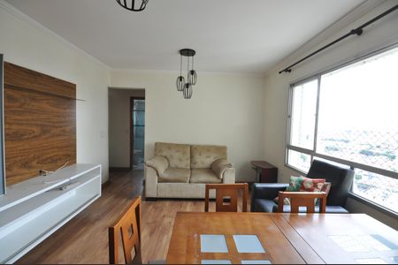 Apartamento à venda com 66m², 2 quartos e 1 vagaSala