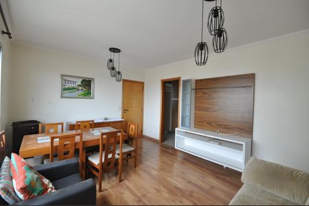 Apartamento à venda com 66m², 2 quartos e 1 vagaSala