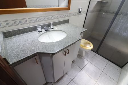 Apartamento para alugar com 155m², 5 quartos e 2 vagasBanheiro 3