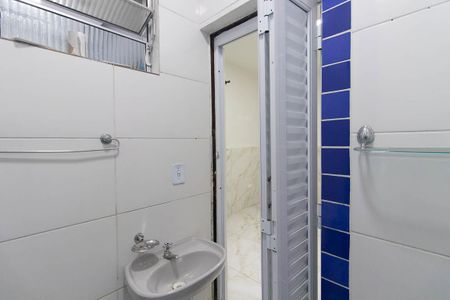Banheiro de kitnet/studio para alugar com 1 quarto, 15m² em Vila Maria Baixa, São Paulo