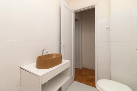 Banheiro de apartamento à venda com 1 quarto, 34m² em Centro Histórico, Porto Alegre