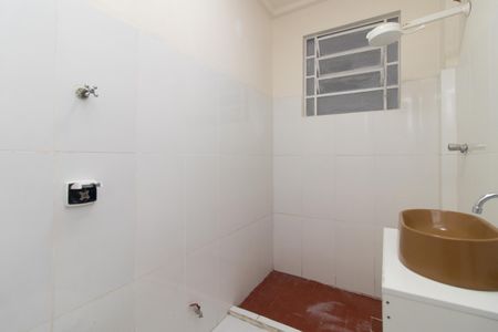 Banheiro de apartamento à venda com 1 quarto, 34m² em Centro Histórico, Porto Alegre