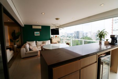 Apartamento à venda com 144m², 2 quartos e 2 vagas Apartamento à venda com 144m², 2 quartos e 2 vagasCozinha