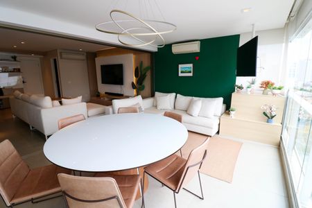 Apartamento à venda com 144m², 2 quartos e 2 vagas Apartamento à venda com 144m², 2 quartos e 2 vagasVaranda Sala