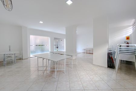 Apartamento à venda com 80m², 3 quartos e sem vagaÁrea comum