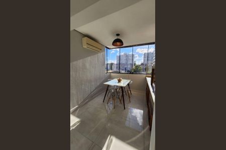 Apartamento para alugar com 65m², 2 quartos e 1 vagaVaranda