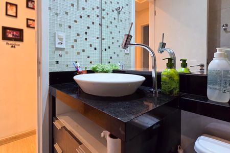 Apartamento à venda com 75m², 3 quartos e 2 vagasBanheiro Social