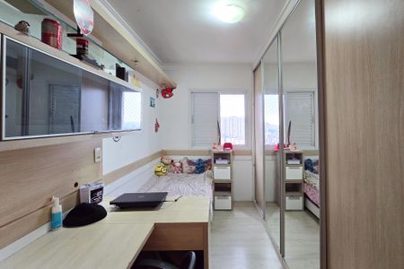 Apartamento à venda com 75m², 3 quartos e 2 vagasQuarto 2