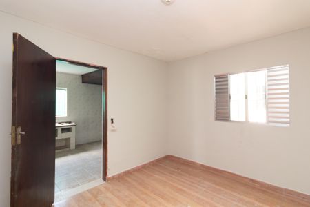 Casa para alugar com 80m², 2 quartos e 3 vagasQuarto 1