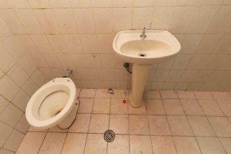 Casa para alugar com 80m², 2 quartos e 3 vagasBanheiro