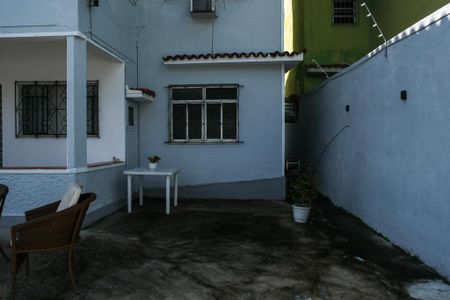 Quintal de casa para alugar com 5 quartos, 197m² em Essolândia, Nova Iguaçu