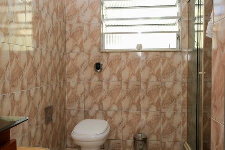 Casa para alugar com 197m², 5 quartos e 3 vagasBanheiro 2