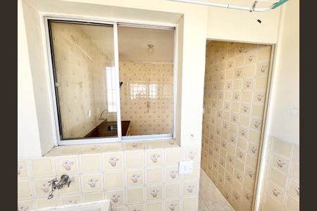 Apartamento à venda com 70m², 2 quartos e 1 vagaÁrea de Serviço