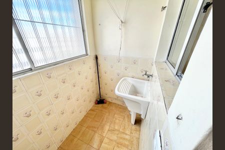 Apartamento à venda com 70m², 2 quartos e 1 vagaÁrea de Serviço