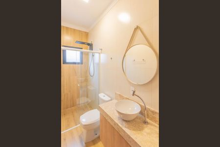 Casa de condomínio para alugar com 170m², 3 quartos e 4 vagasBanheiro da Suíte 1