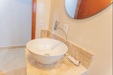 Casa de condomínio para alugar com 170m², 3 quartos e 4 vagasBanheiro da Suíte 3