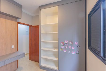 Casa de condomínio para alugar com 170m², 3 quartos e 4 vagasSuíte 2