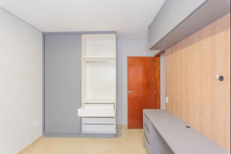 Casa de condomínio para alugar com 170m², 3 quartos e 4 vagasSuíte 3