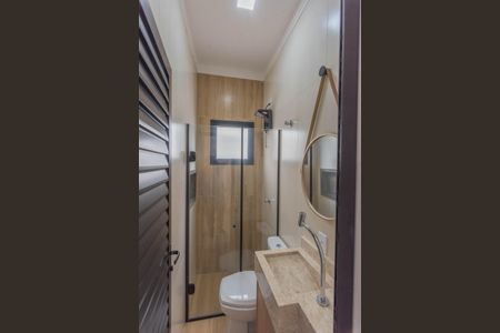 Casa de condomínio para alugar com 170m², 3 quartos e 4 vagasBanheiro de serviço