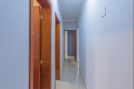 Casa de condomínio para alugar com 170m², 3 quartos e 4 vagasCorredor