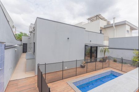 Casa de condomínio para alugar com 170m², 3 quartos e 4 vagas Piscina