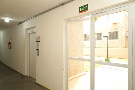 Apartamento para alugar com 42m², 2 quartos e sem vagaÁrea comum - Saguão do prédio