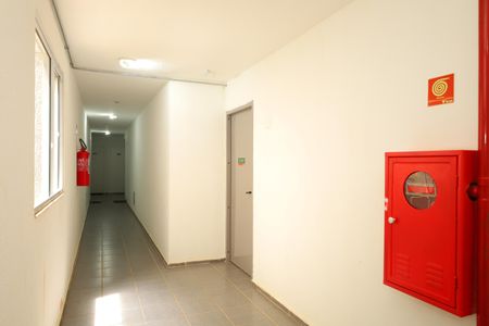 Apartamento para alugar com 42m², 2 quartos e sem vagaÁrea comum - Saguão do andar