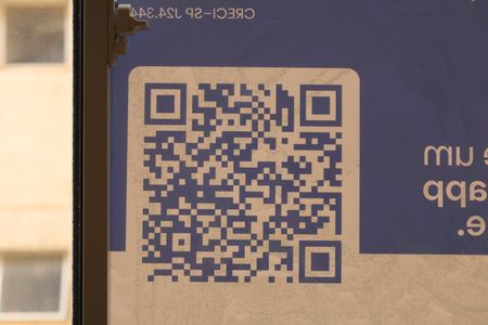 Apartamento para alugar com 42m², 2 quartos e sem vagaPlaca instalada na janela do imóvel (2ºandar) - Código da placa: YIXW-1182