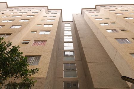 Apartamento para alugar com 42m², 2 quartos e sem vagaÁrea comum - Prédio